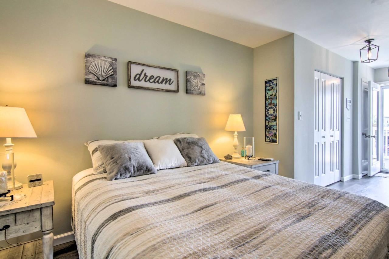 Airy Ocean City Condo On Canal Front With Deck! Exterior photo